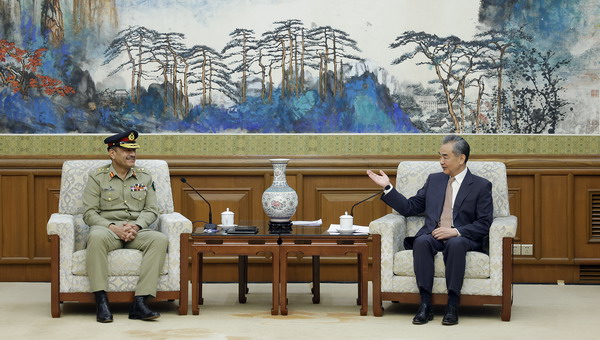 王毅会见巴基斯坦陆军参谋长穆尼尔_新浪财经_新浪网