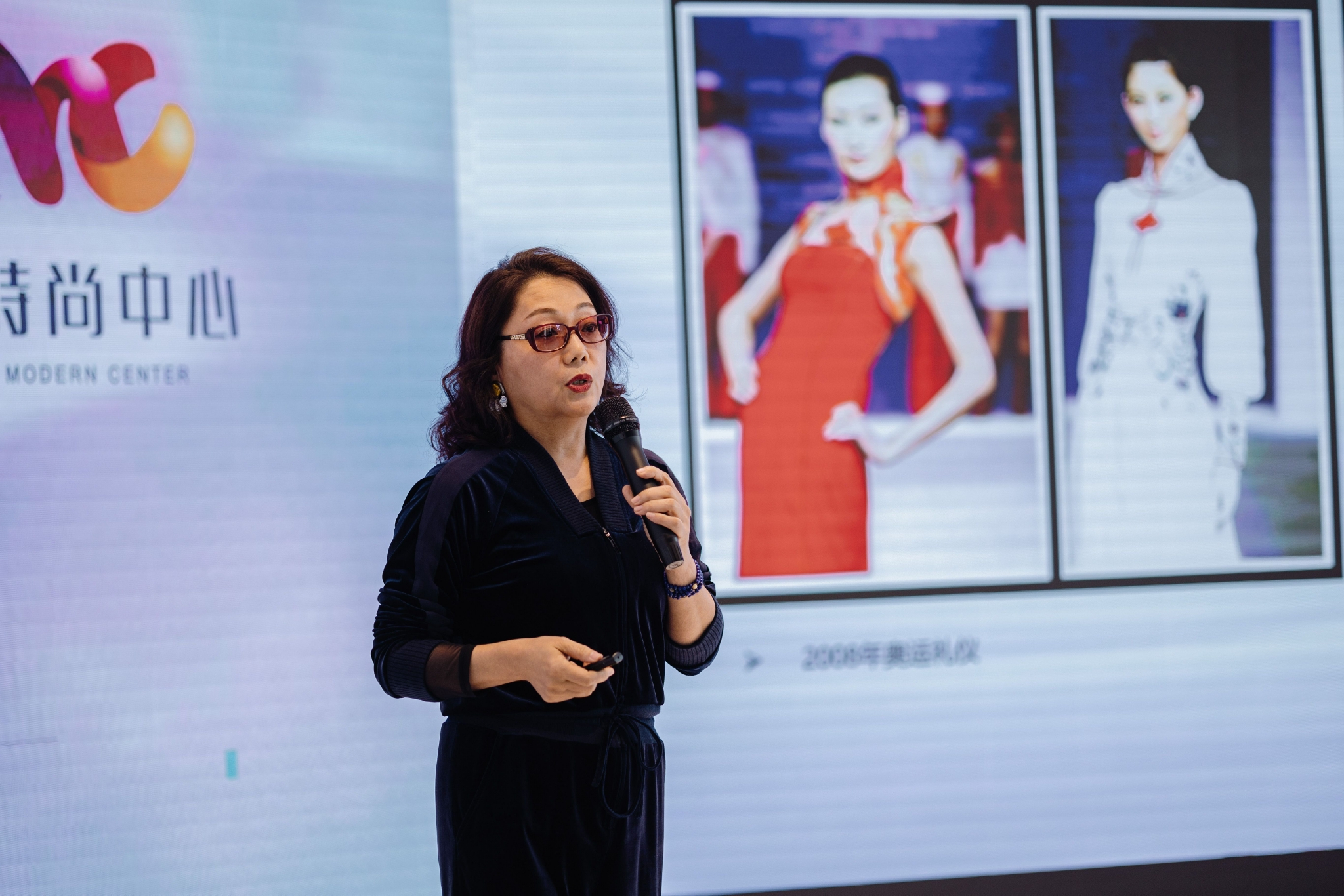 中国服装设计金顶奖设计师刘薇,武学伟&武学凯高级定制工作室合伙人
