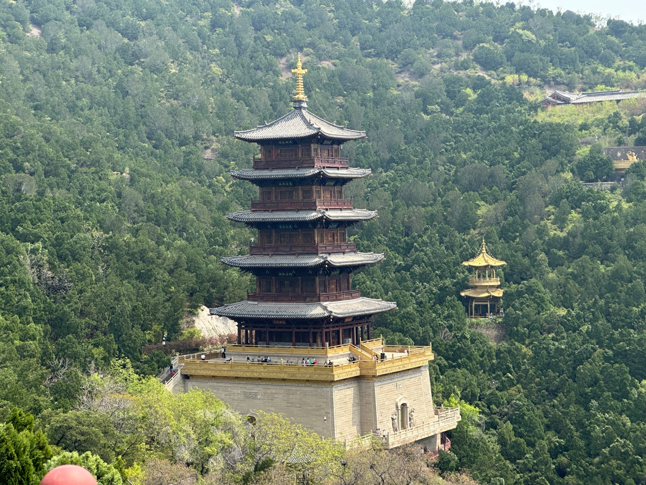 锦绣太原大美西山华谊兄弟星剧场美好生活综合体落户山西太原