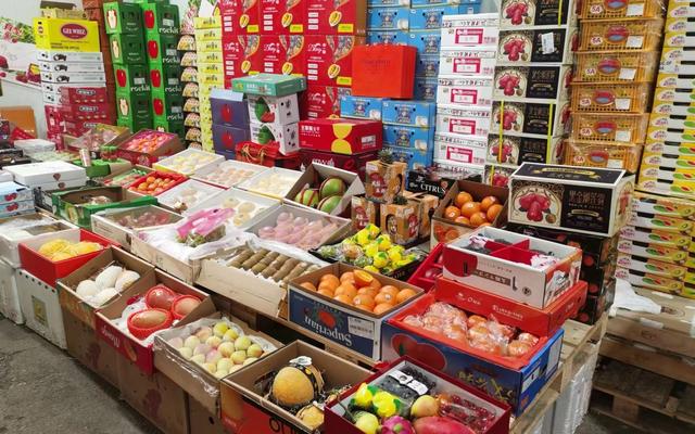 多种进口水果新鲜上市供应五一市场新发地称价格波动不大