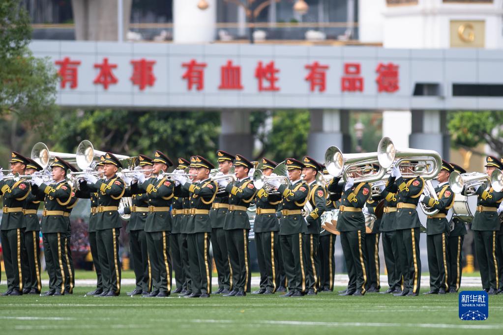 解放军驻澳门部队举行第十七次军营开放活动|澳门_新浪财经_新浪网