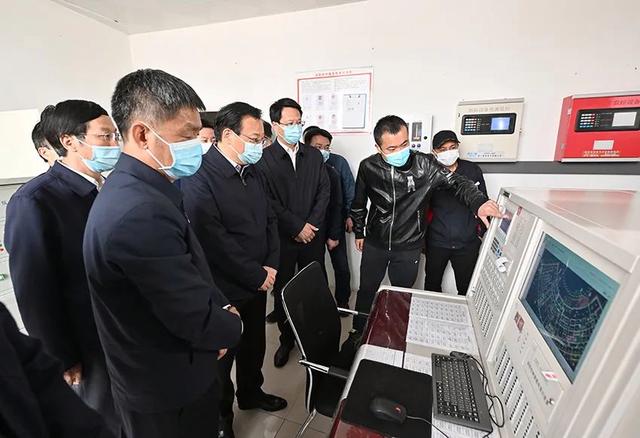 梁言顺到宁东医院暗访检查(来源:宁夏日报微信公众号)