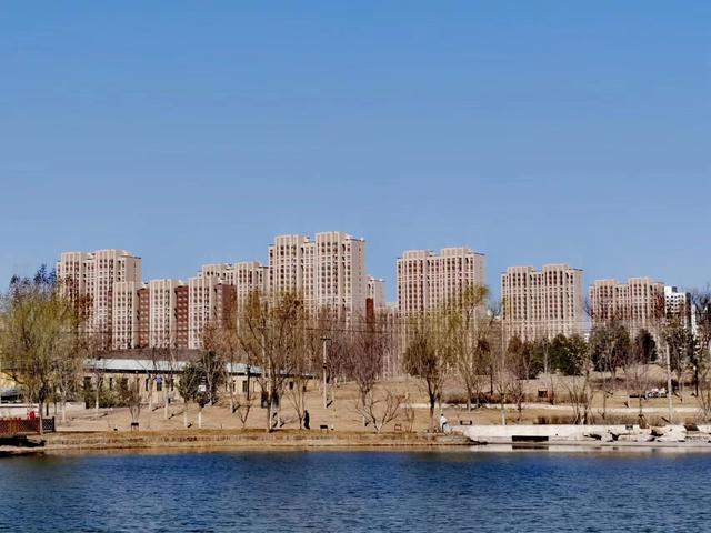 4月份北京市二手住宅网签量为13928套,较3月份下降明显。资料图片