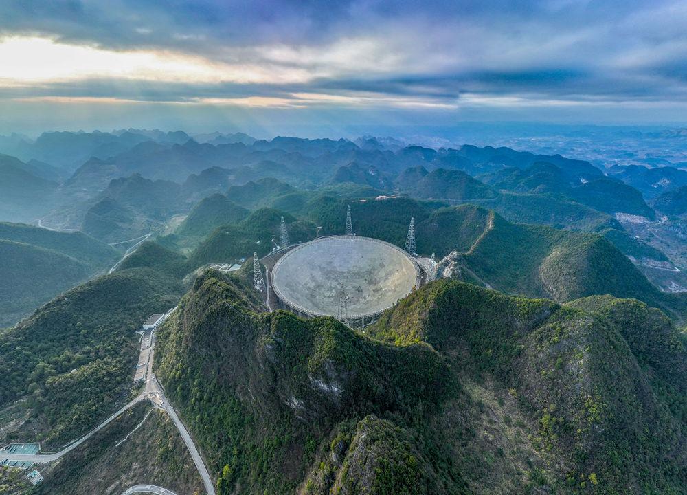 这是2月13日拍摄的中国天眼全景(维护保养期间拍摄,无人机照片)