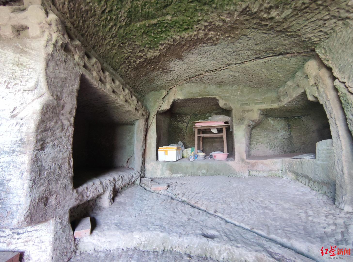 自贡市牛佛镇的外高疑似崖墓内部