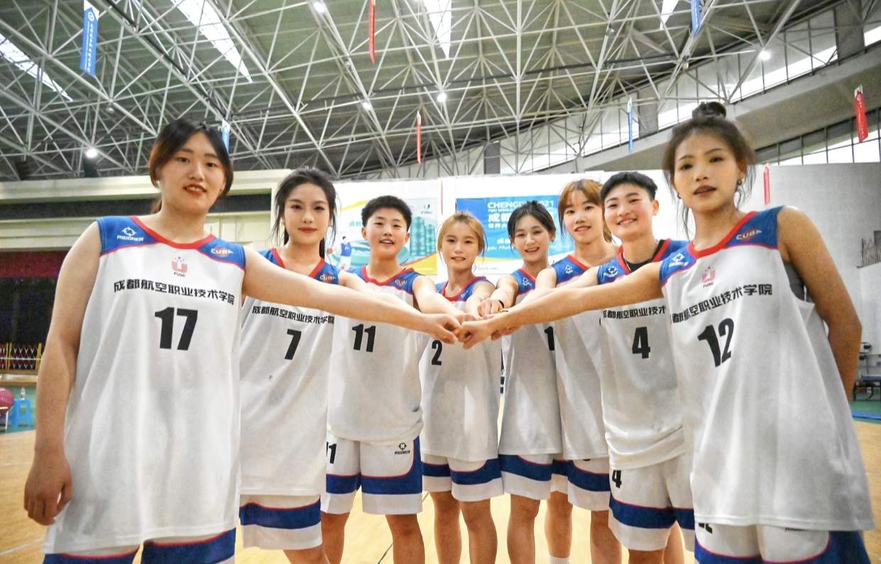 成都女子篮球队的冠军梦:"只要上场,就要拼到最后!"-枣庄今日报