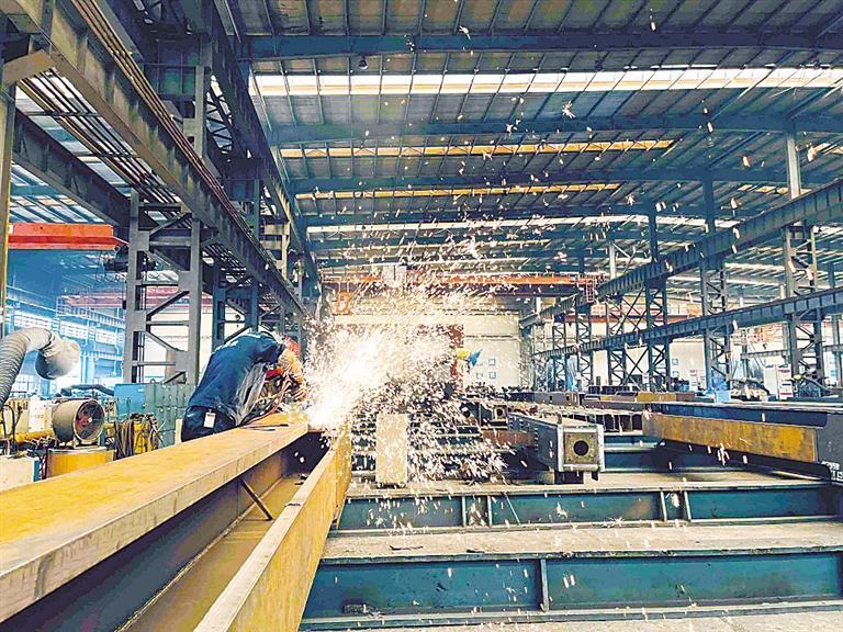 用劳动汗水铸就项目"钢筋铁骨"|廊坊市_新浪财经_新浪网