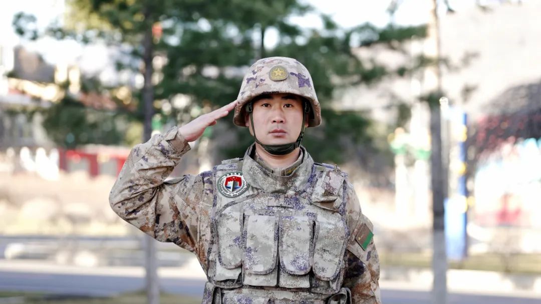 钢一样的边防连长,火一样的炽热内心_新浪财经_新浪网