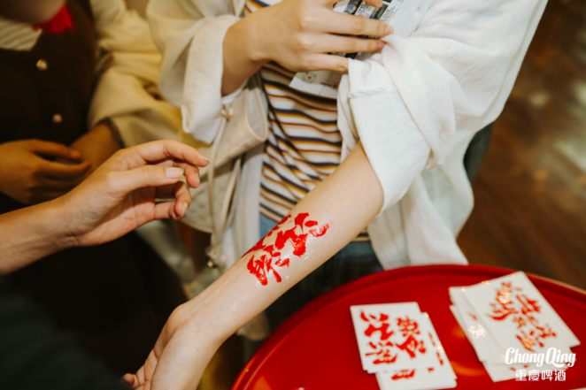 重庆啤酒深挖江湖内核?酷炫呈现当代兄弟情义