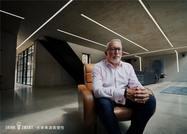 波摩首席调配大师罗恩·威尔什(Ron Welsh)