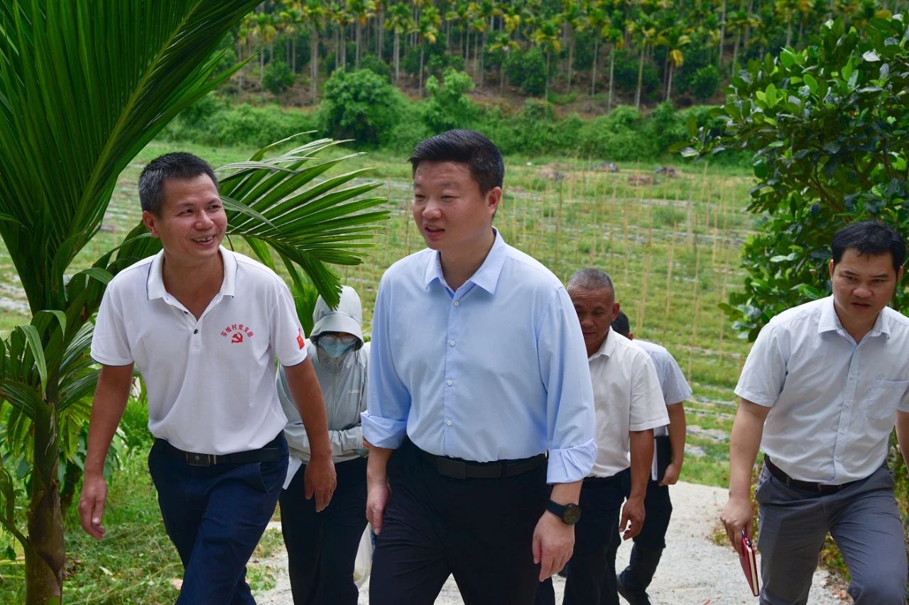 消费日报网讯(记者郑红梅 □ 陈红 黄学斌 申军)5月4日,海南省陵水