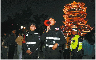 强化理论学习助推青年干警成长跑出"加速度|山东省_新浪财经_新浪网