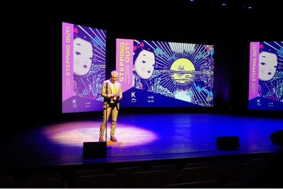 尼尔斯·奥尔森(Nils Ohlsen)馆长代表主办方在开幕式上致辞