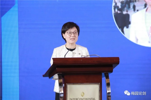 宁波市委组织部副部长、宁波市人社局局长、党组书记,叶苗女士