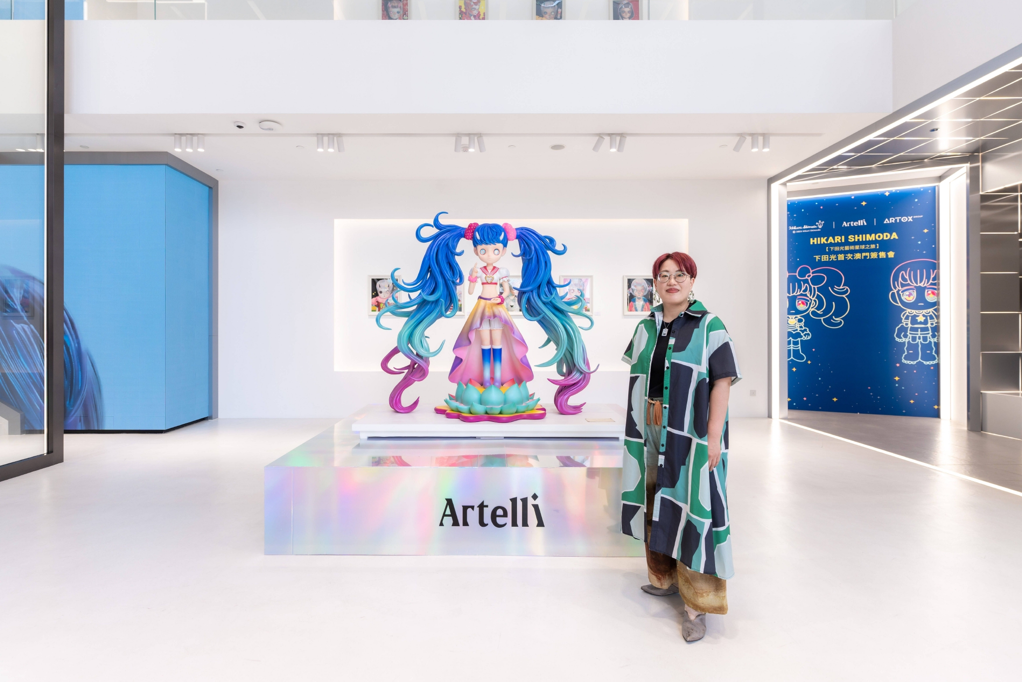 下田光与"Amitābha"合照