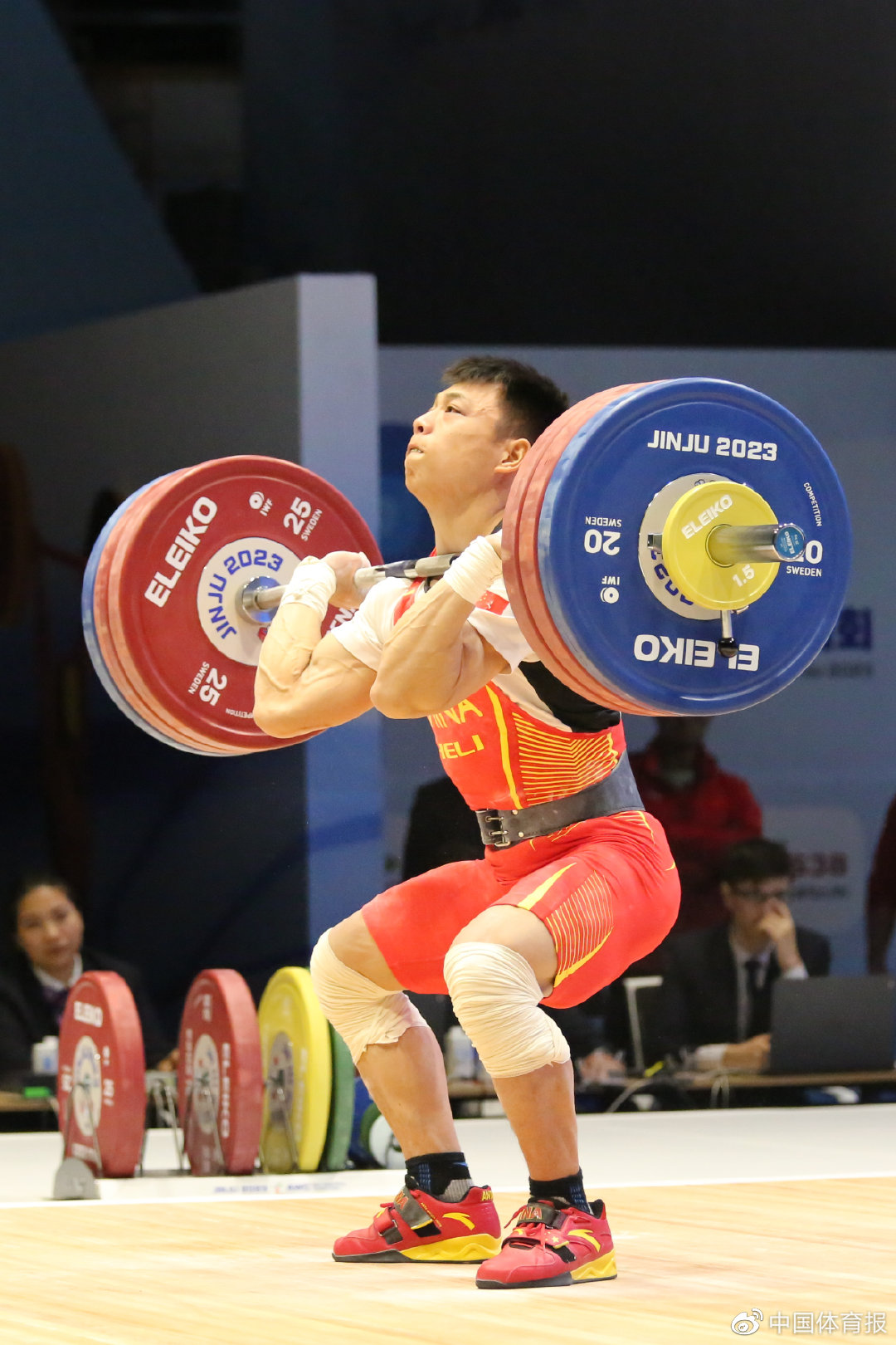 举重亚锦赛李发彬夺冠——两位奥运冠军上演"巅峰对决"|李发彬_新浪