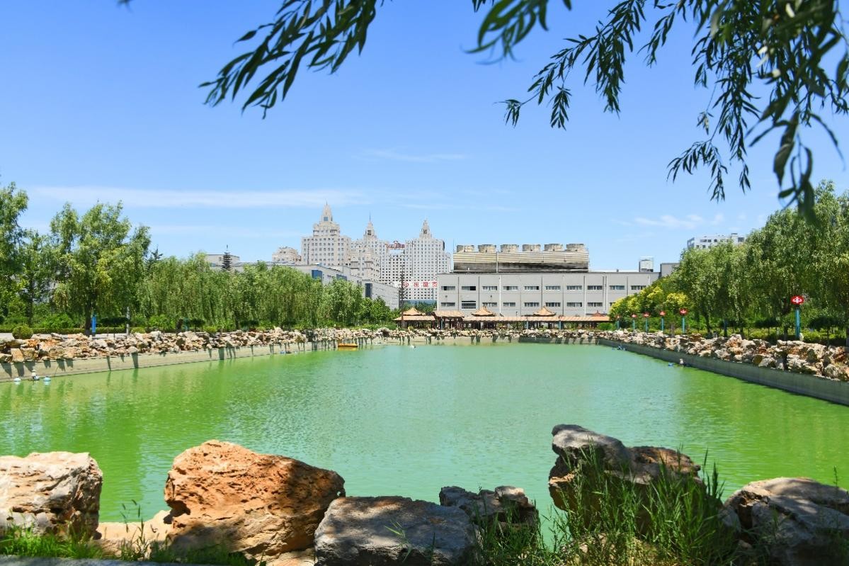 以岭药业生产基地中水再利用成为园区景观用水