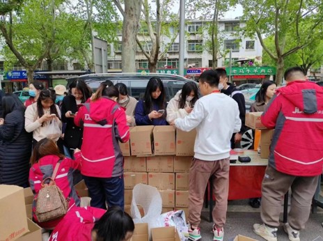 京东快递揽收点提供便民服务