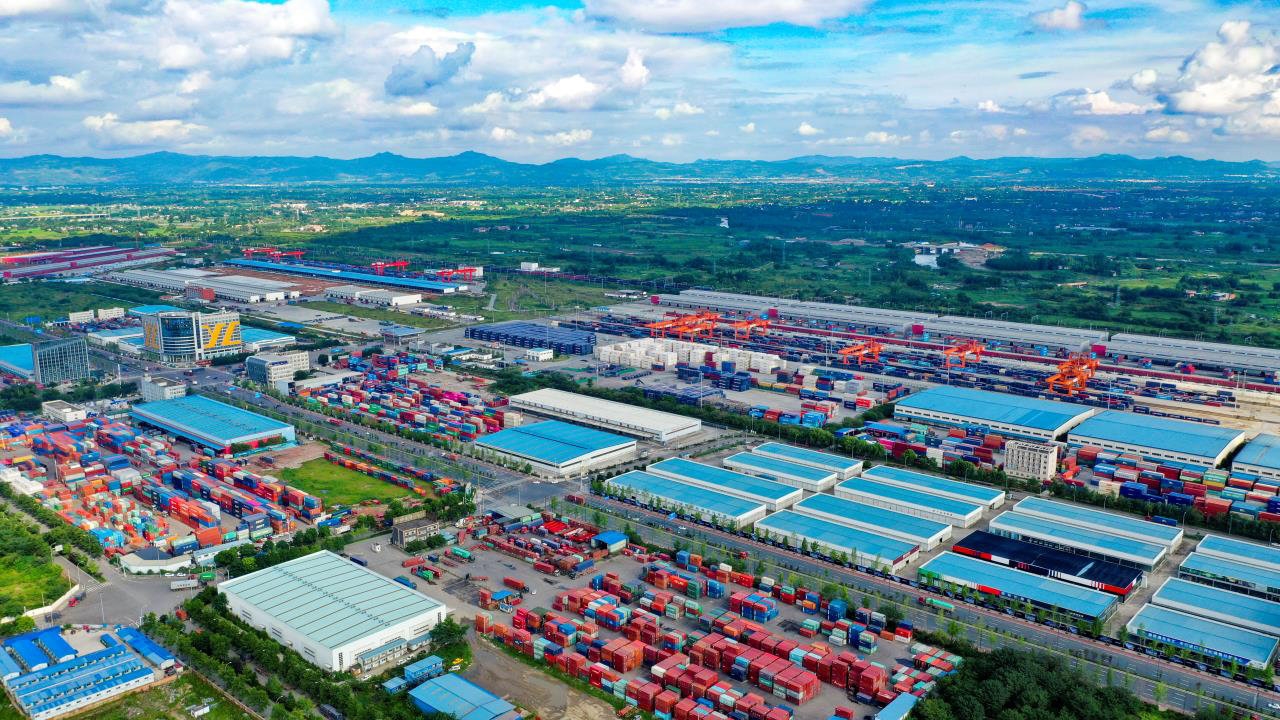 成都国际铁路港.白桂斌 摄