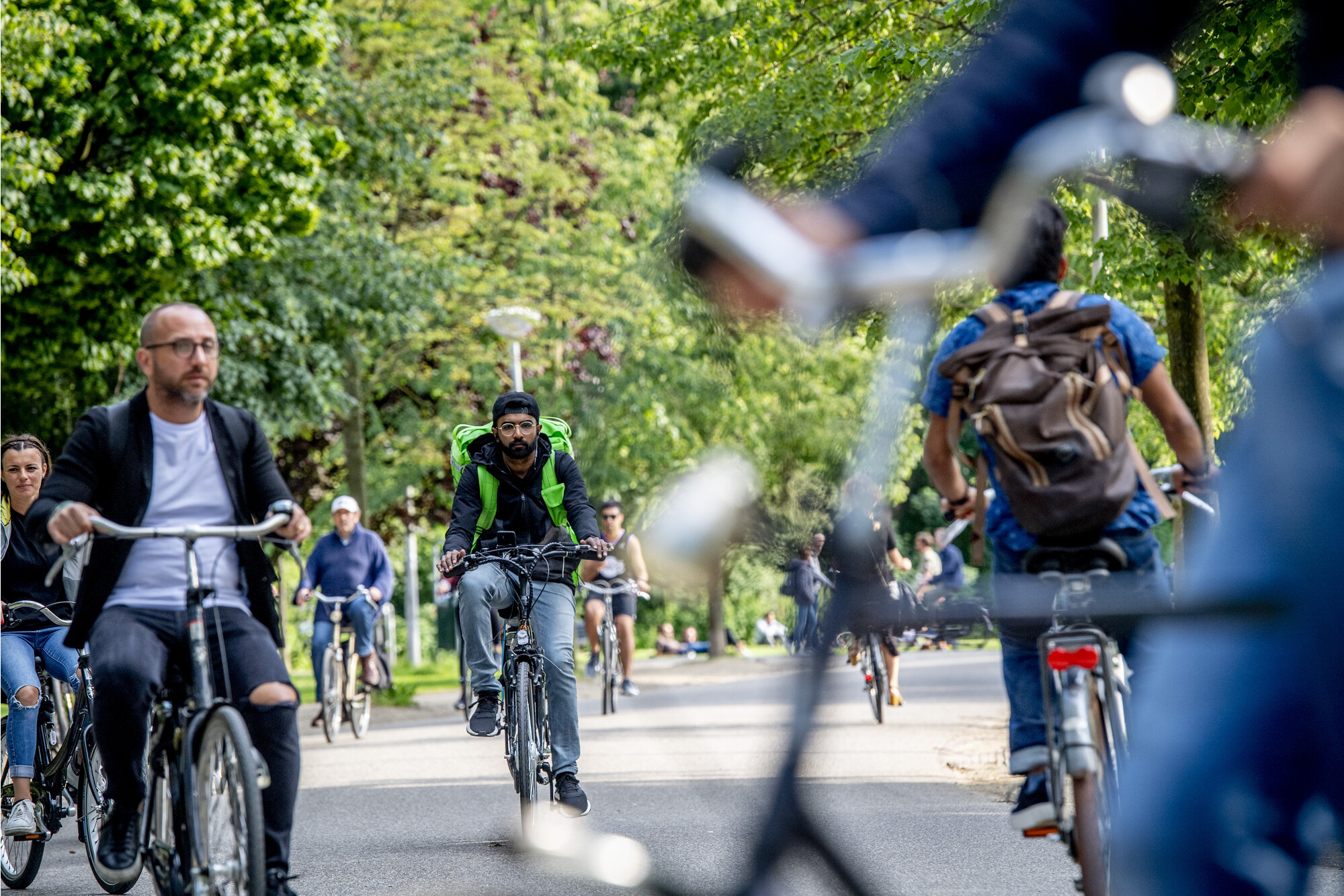 荷兰政府:计划到2025年,让10万人骑自行车上班|荷兰_新浪财经_新浪网