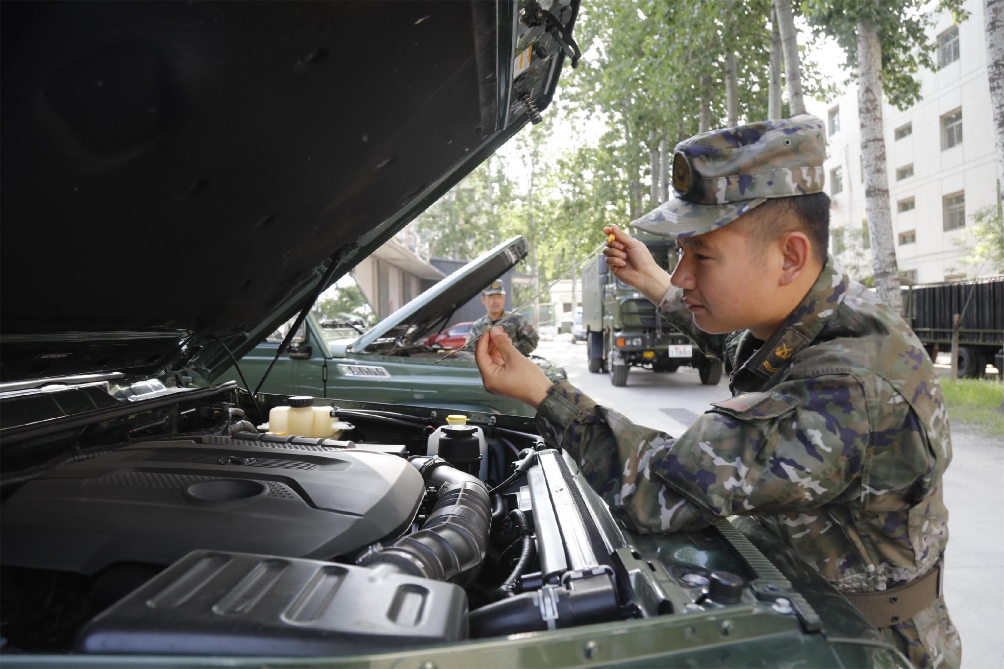 (原标题:组图 | 看后勤保障尖兵燃爆训练场)