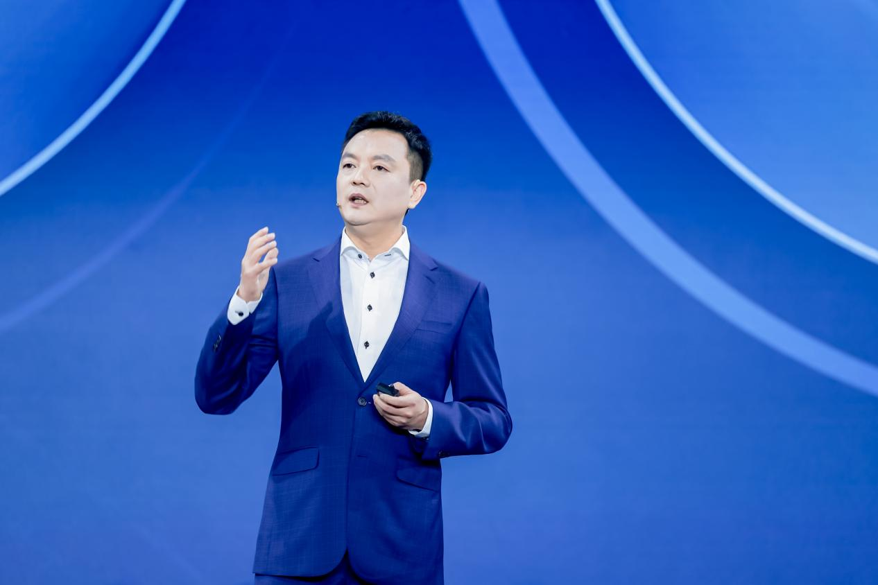 图片华为中国政企业务总裁吴辉发表主题演讲