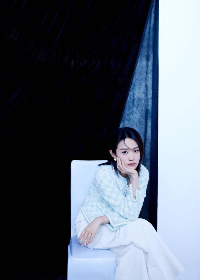 《白塔之光》女主,青年演员黄尧:把注意力放在当下|z世代 正青春