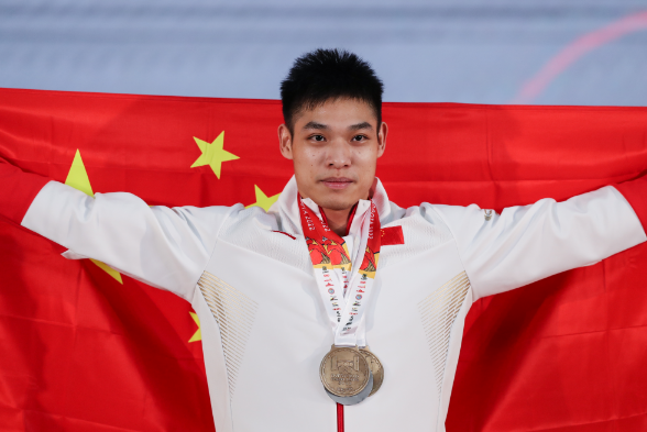 李大银田涛双双刷新举重世界纪录|李大银_新浪财经_新浪网