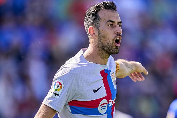 聚焦|布斯克茨离巴萨梅西送祝福 "梦三王朝"彻底谢幕留作经典