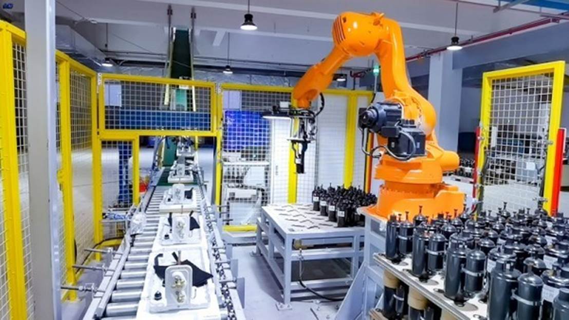 解锁小蓝翼行动撒贝宁探秘tcl空调智能工厂