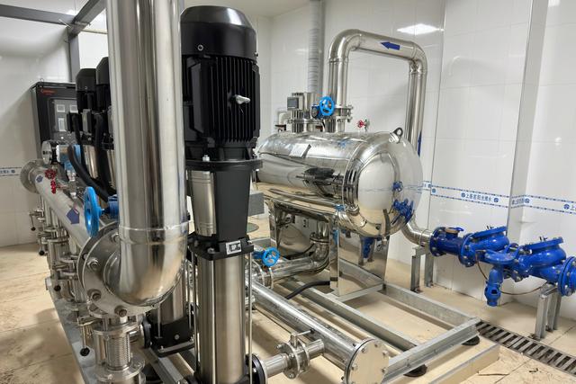 小区内二次加压泵房.北京市水务局供图