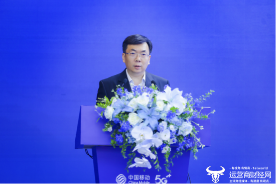 图2：湖北省通信管理局副局长付景广 发表致辞