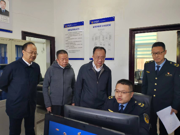 湖北省市场监管局党组书记,局长刘荣山到十堰市市场监管局调研基层