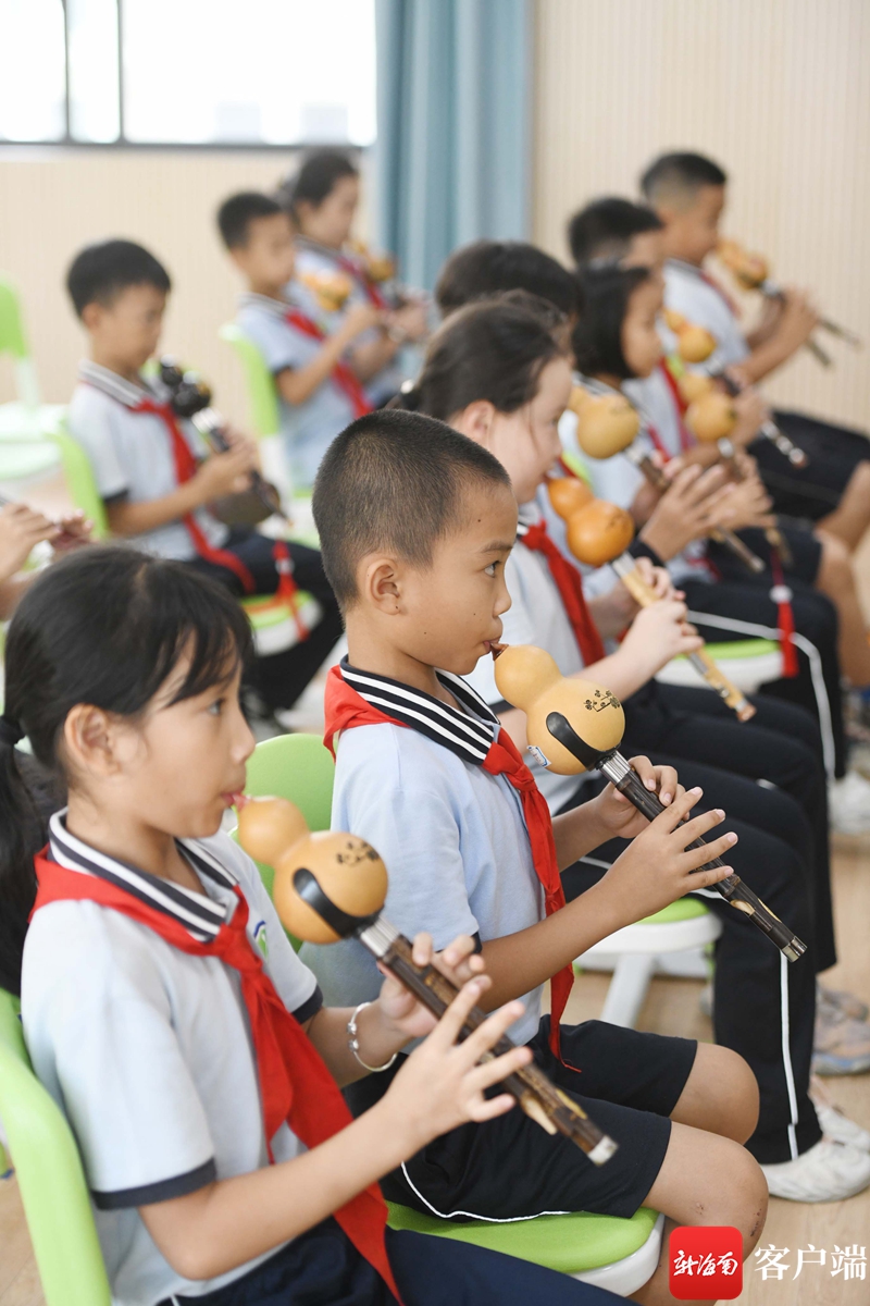 赵丽颖告诉记者,她的女儿正在读一年级,孩子刚入学时,她了解到学校