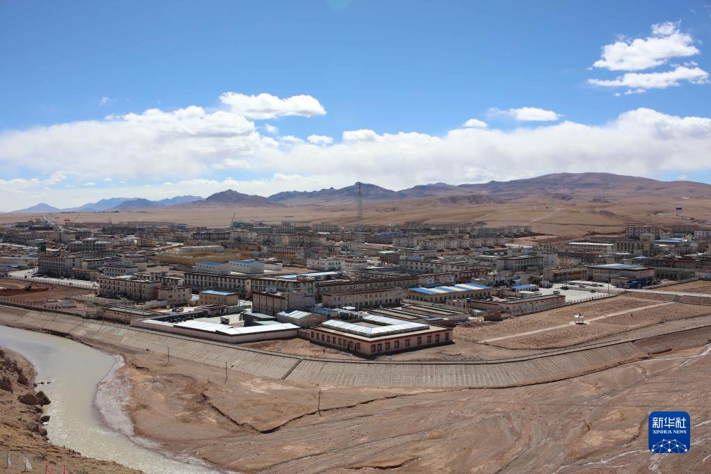 那曲市尼玛县县城.新华社记者关明辉摄