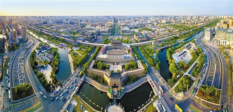 图为西安城墙永宁门.