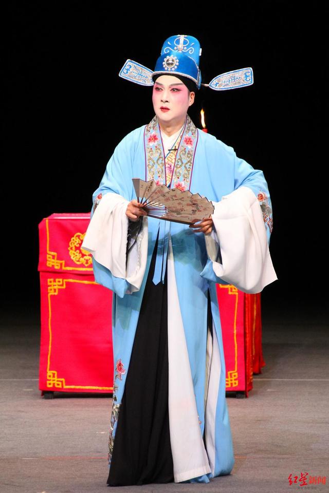 肖德美该展演由川剧小生代表,国家非遗川剧代表性传承人,中国戏剧梅花