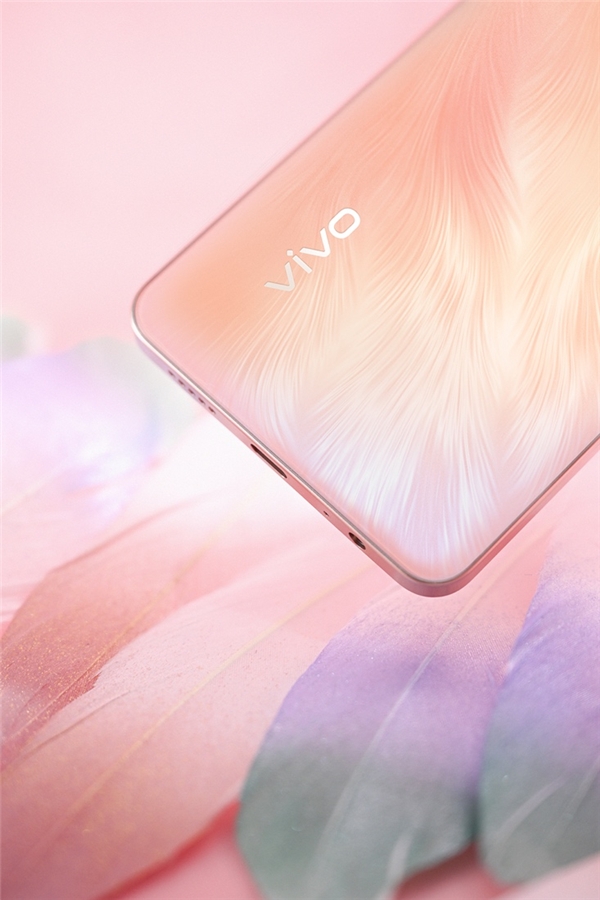 5000万超清主摄记录纯粹夜色vivoy78全网热销中