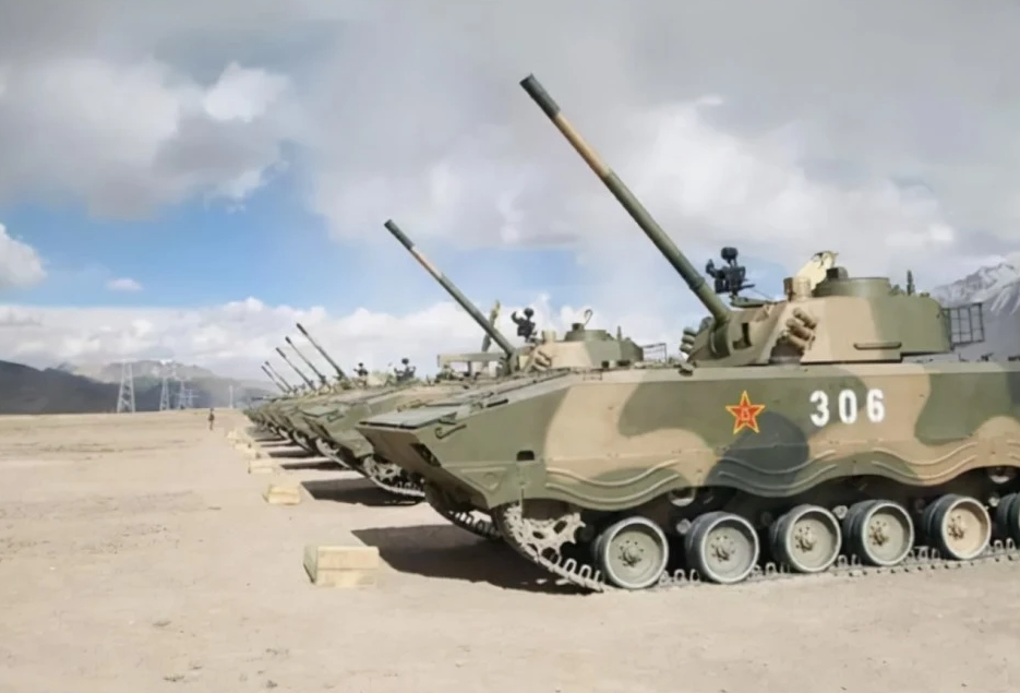 空降兵专用的120毫米自行迫榴炮亮相,采用03式空降战车底盘|迫榴炮