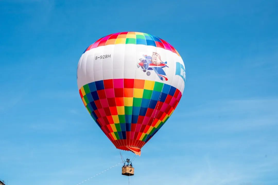 限时优惠:航空夏令营|4日独立|热气球_新浪财经_新浪网