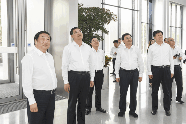 掌上济宁济南5月18日讯(记者  宋仪凯 摄影 杨国庆)今天下午,市委书记