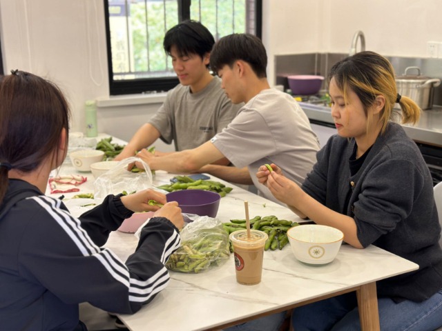 上海杉达学院食堂图片