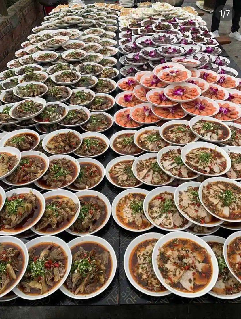 年轻人最新旅游方式:去农村吃大席__财经头条