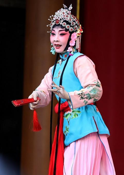 秦腔演员正在表演. 《三秦都市报》记者 代泽均 摄
