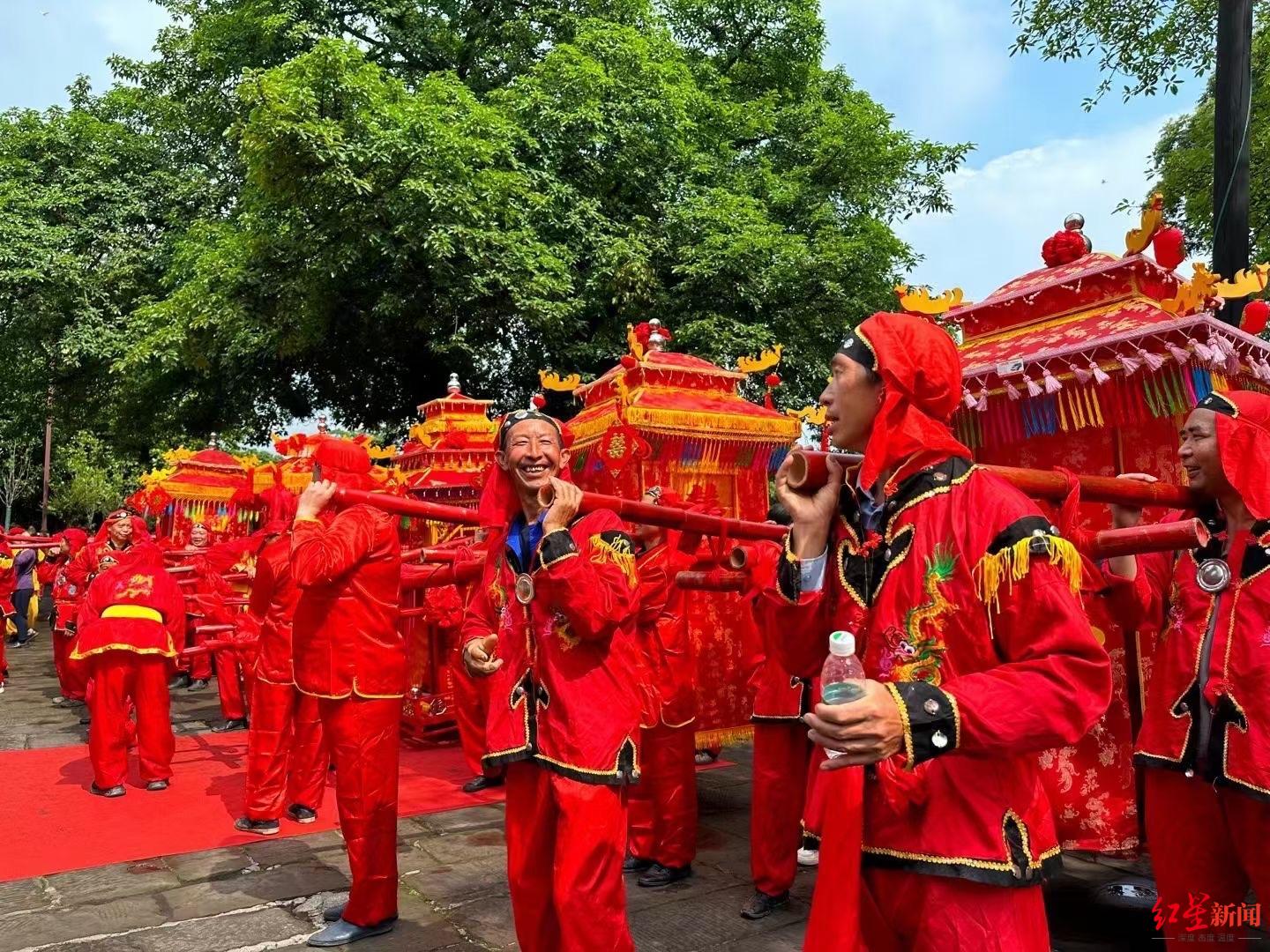 集体婚礼现场