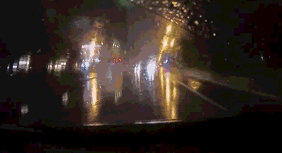 雨天容易出现“水膜效应”