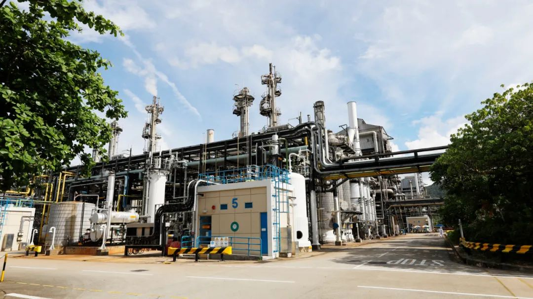 ▲香港中华煤气运营的香港大埔煤气厂，香港超过98%的人工煤气（含氢量46.3%-58.1%）由该厂生产