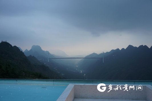 坝陵河大桥周边的精品民宿,在民宿就能遥望坝陵河大桥