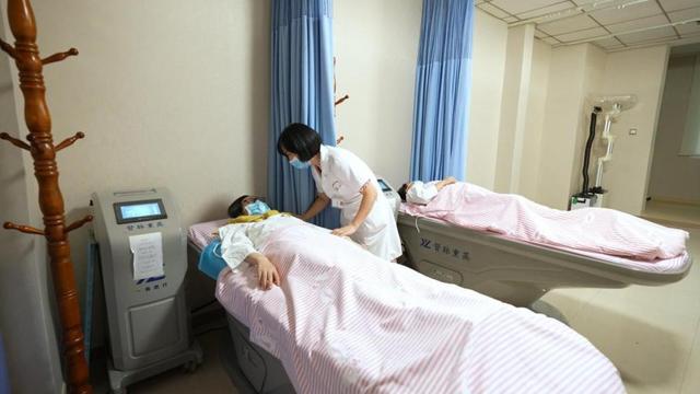 中药熏蒸床怎么熏蒸江津区妇幼保健院中医康复科：“绿色中医”，呵护妇幼健康_https://www.jmylbn.com_新闻资讯_第4张