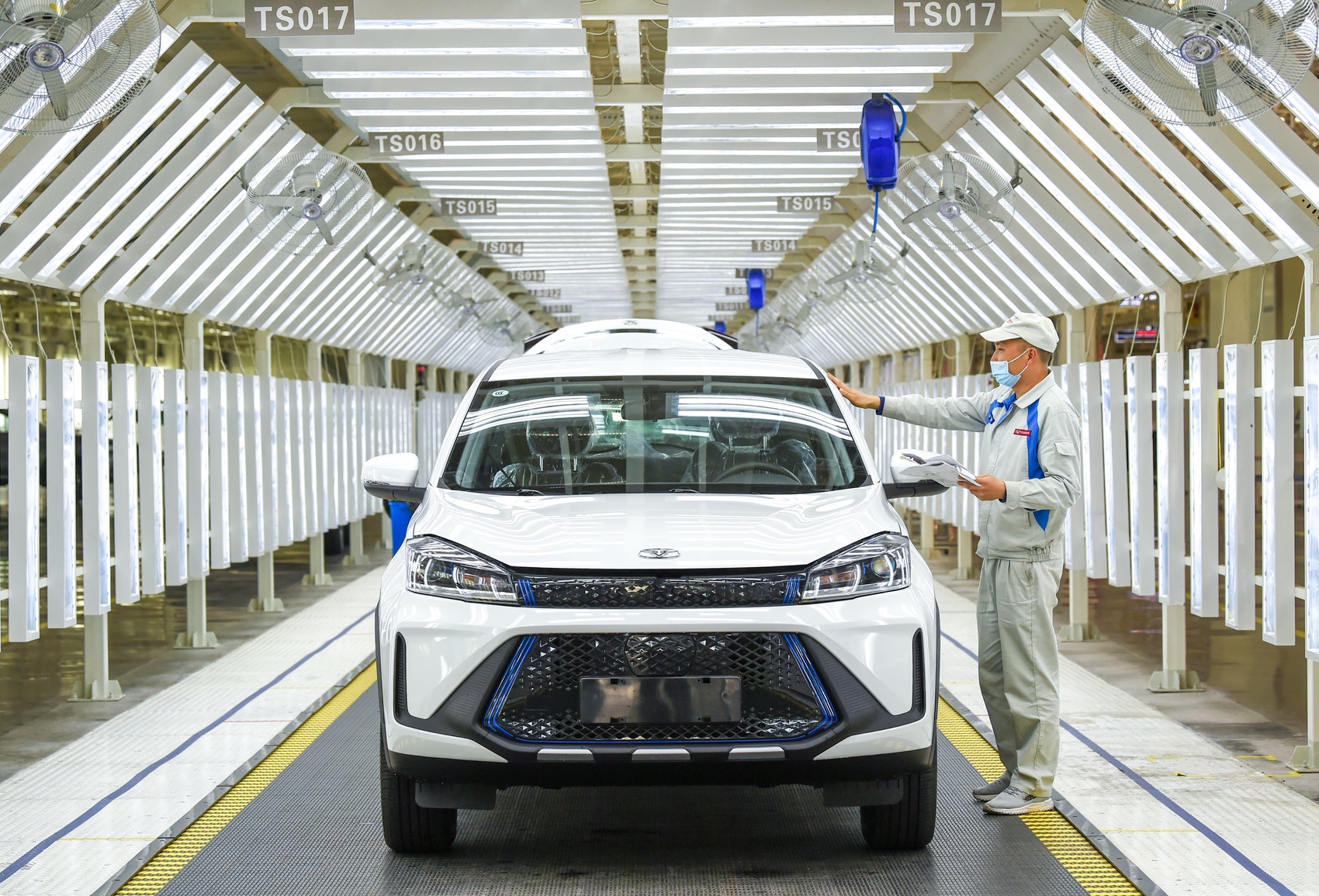 宜宾凯翼新能源汽车生产线.王宇 摄